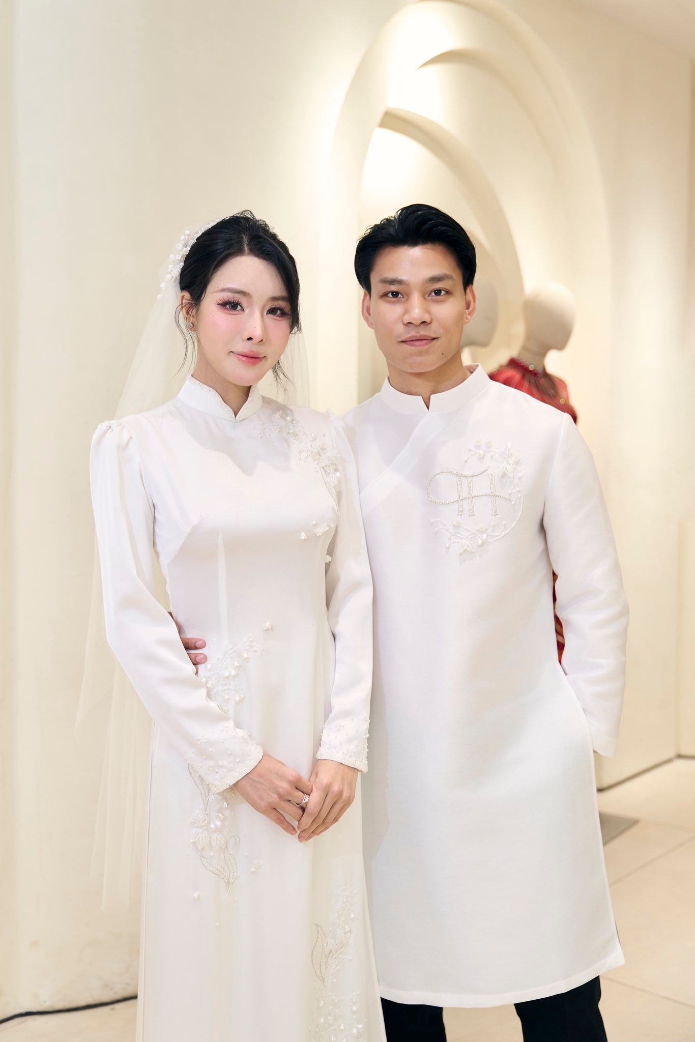 B&iacute;ch Hạnh v&agrave; cuộc sống sang chảnh: Kh&aacute;m ph&aacute; căn nh&agrave; ở qu&ecirc; của vợ cầu thủ Văn Thanh - Ảnh 11.