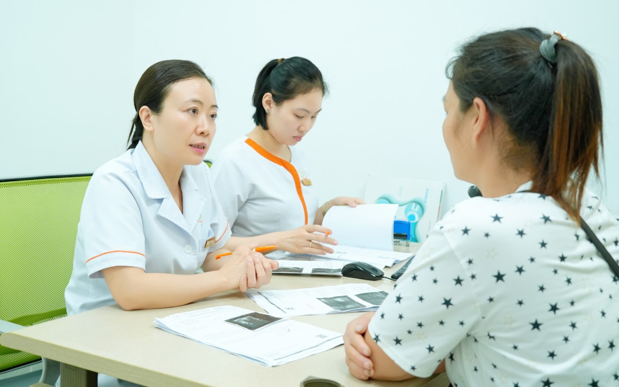 Đ&ocirc;i vợ chồng người d&acirc;n tộc thiểu số đ&oacute;n con y&ecirc;u sau 5 năm hiếm muộn với chi ph&iacute; 0 đồng - Ảnh 3.