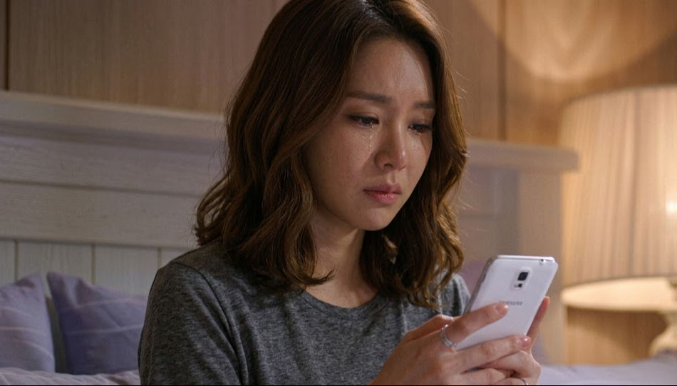 T&ocirc;i chết lặng đọc d&ograve;ng tin nhắn l&uacute;c 12h đ&ecirc;m của c&ocirc; bạn th&acirc;n gửi cho chồng m&igrave;nh - Ảnh 1.