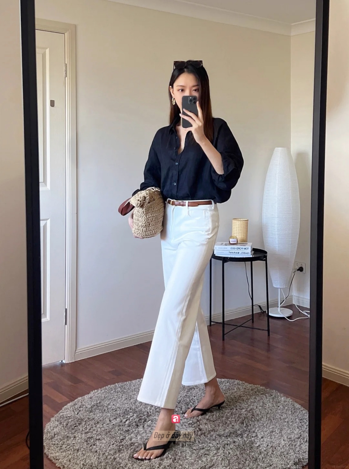Kh&ocirc;ng cần h&agrave;ng hiệu: Một chiếc quần trắng đ&uacute;ng phom cũng gi&uacute;p bạn tr&ocirc;ng c&oacute; gu như phụ nữ Ph&aacute;p- Ảnh 3.