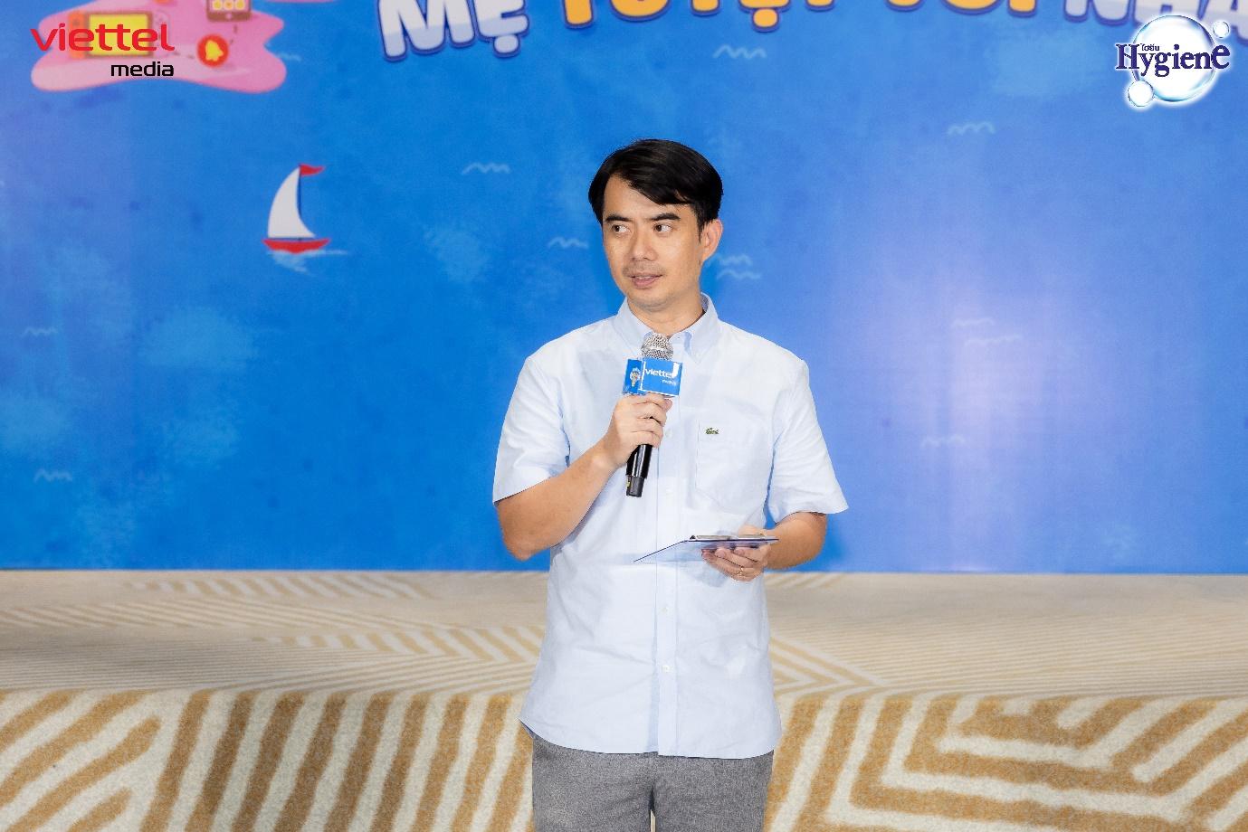 Gia đ&igrave;nh Ph&iacute; Ngọc Hưng quay lại 