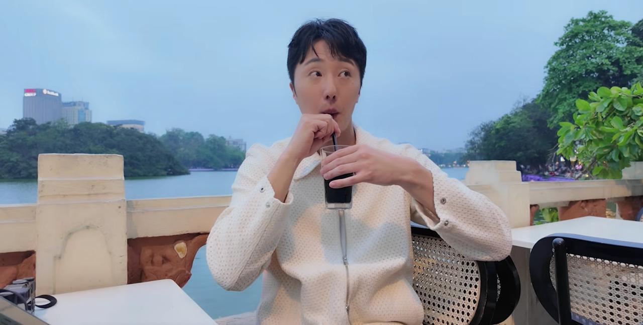 Jung Il - woo kh&aacute;m ph&aacute; H&agrave; Nội: Ẩm thực v&agrave; trải nghiệm độc đ&aacute;o tại Hồ Gươm - Ảnh 4.