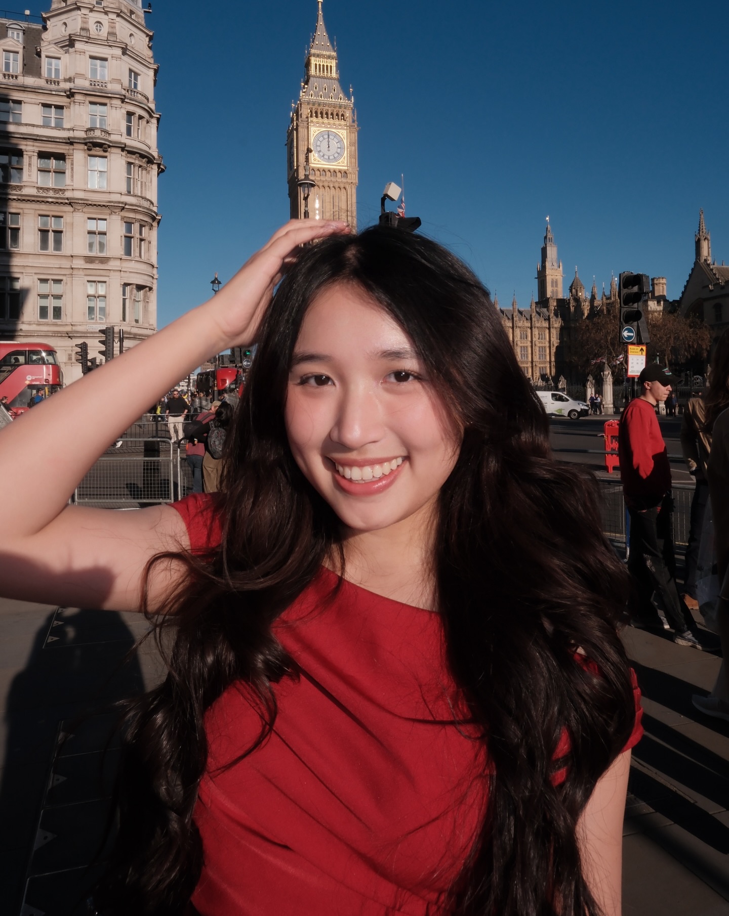 Jenny Huỳnh v&agrave; Phoebe Gates: Mối quan hệ đặc biệt giữa hai t&agrave;i năng trẻ 2026 - Ảnh 4.