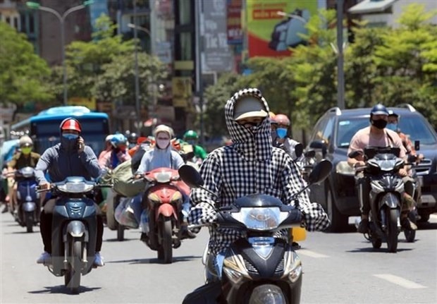 Đợt nắng n&oacute;ng sắp kết th&uacute;c , đề ph&ograve;ng mưa d&ocirc;ng v&agrave; hiện tượng thời tiết nguy hiểm - Ảnh 1.
