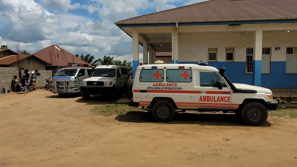 Nguy cơ l&acirc;y lan virus Ebola xuy&ecirc;n bi&ecirc;n giới - Ảnh 2.