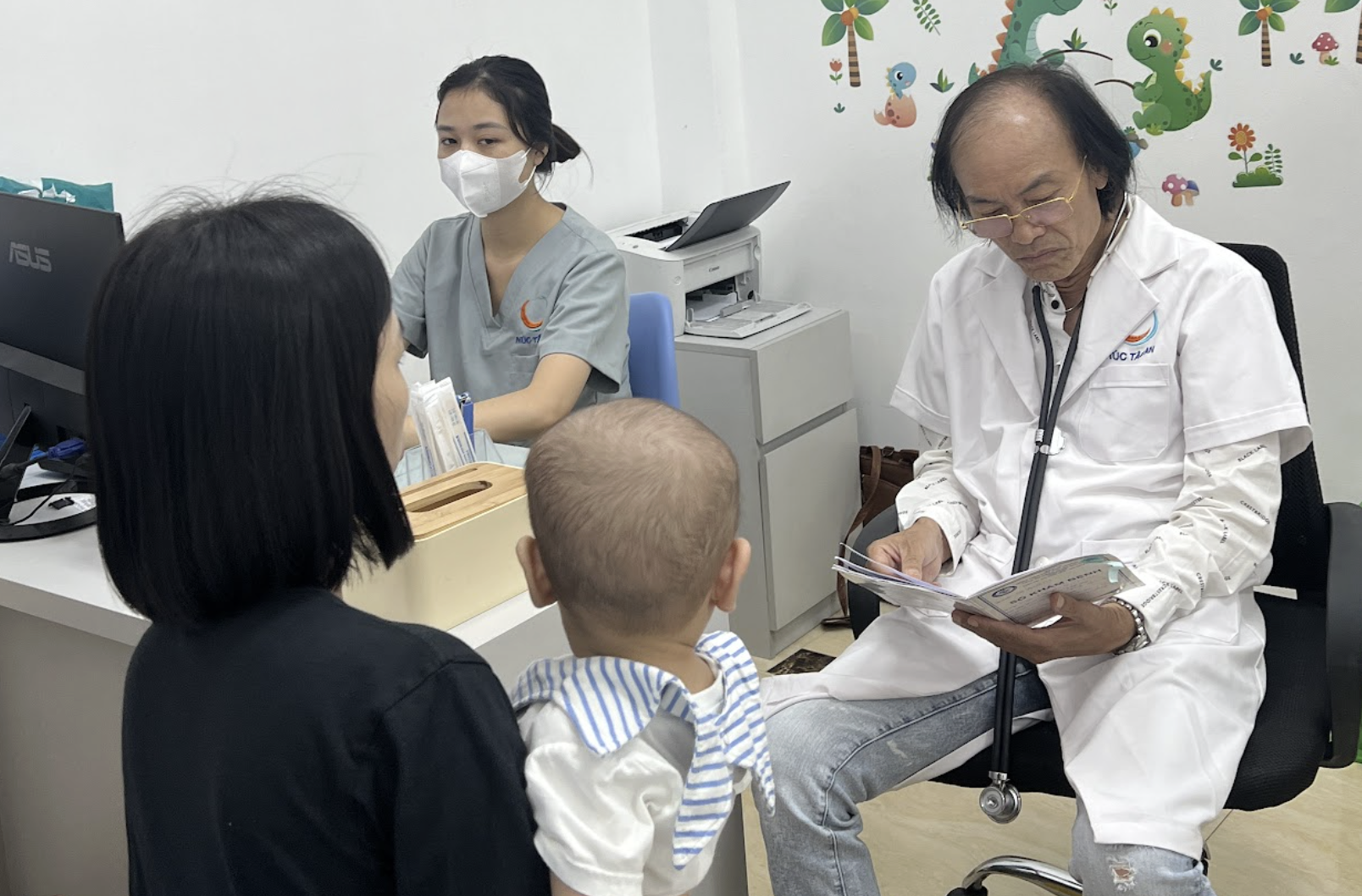 Trẻ em sống qu&aacute; sạch v&agrave; sức đề kh&aacute;ng: Những điều cần biết năm 2026 - Ảnh 2.
