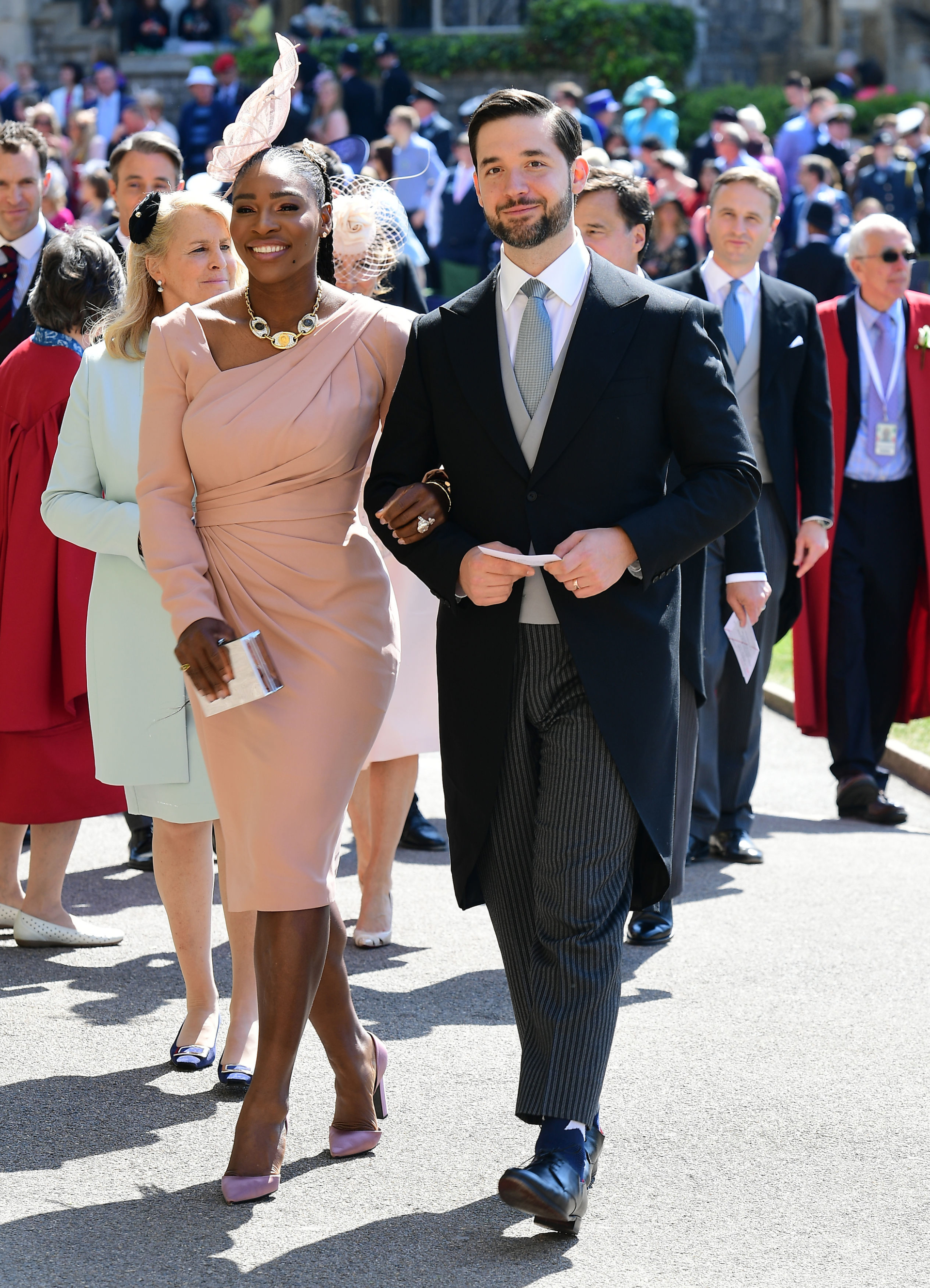 Meghan v&agrave; Harry mất bạn b&egrave; nổi tiếng: Nguy&ecirc;n nh&acirc;n từ những h&agrave;nh động của cặp đ&ocirc;i - Ảnh 3.
