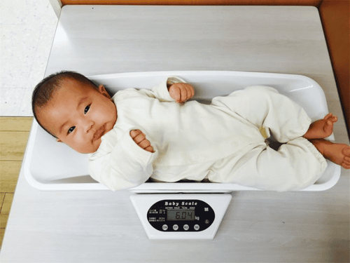Nghiên cứu: Trẻ sơ sinh có cân nặng gần mức này thường sẽ là những em bé thông minh - Ảnh 3.