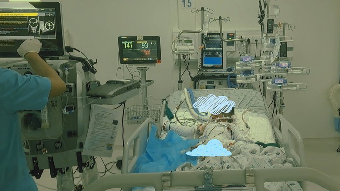 B&eacute; trai 4 tuổi nguy kịch sau vụ ch&aacute;y thảm khốc, cần cộng đồng chung tay cứu chữa - Ảnh 1.