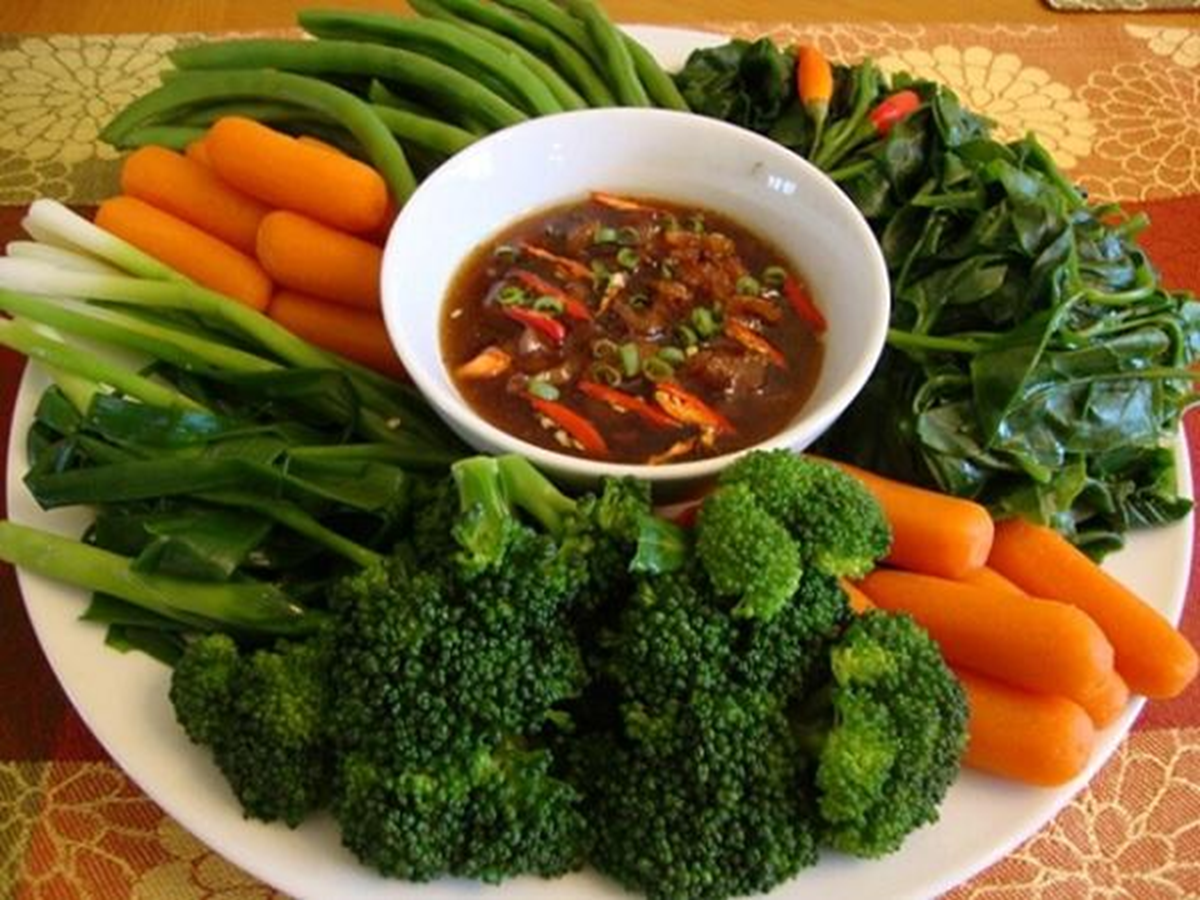 C&aacute;ch luộc rau &ldquo;chuẩn bếp nh&agrave;&rdquo;: Nh&igrave;n xanh mắt, ăn ngọt vị, dưỡng chất vẫn vẹn nguy&ecirc;n- Ảnh 2.