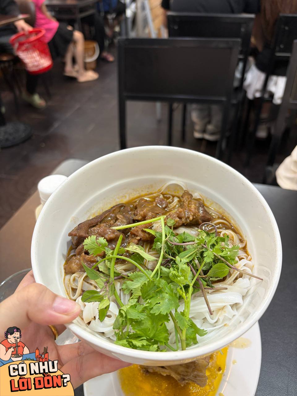 Phở trộn sườn bò sốt vang đầu tiên ở Hà Nội: Hương vị độc đáo chỉ 89 . 000 Đồng - Ảnh 13.