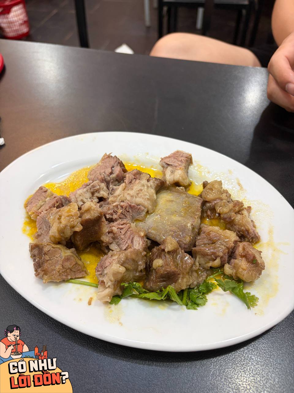 Phở trộn sườn bò sốt vang đầu tiên ở Hà Nội: Hương vị độc đáo chỉ 89 . 000 Đồng - Ảnh 10.