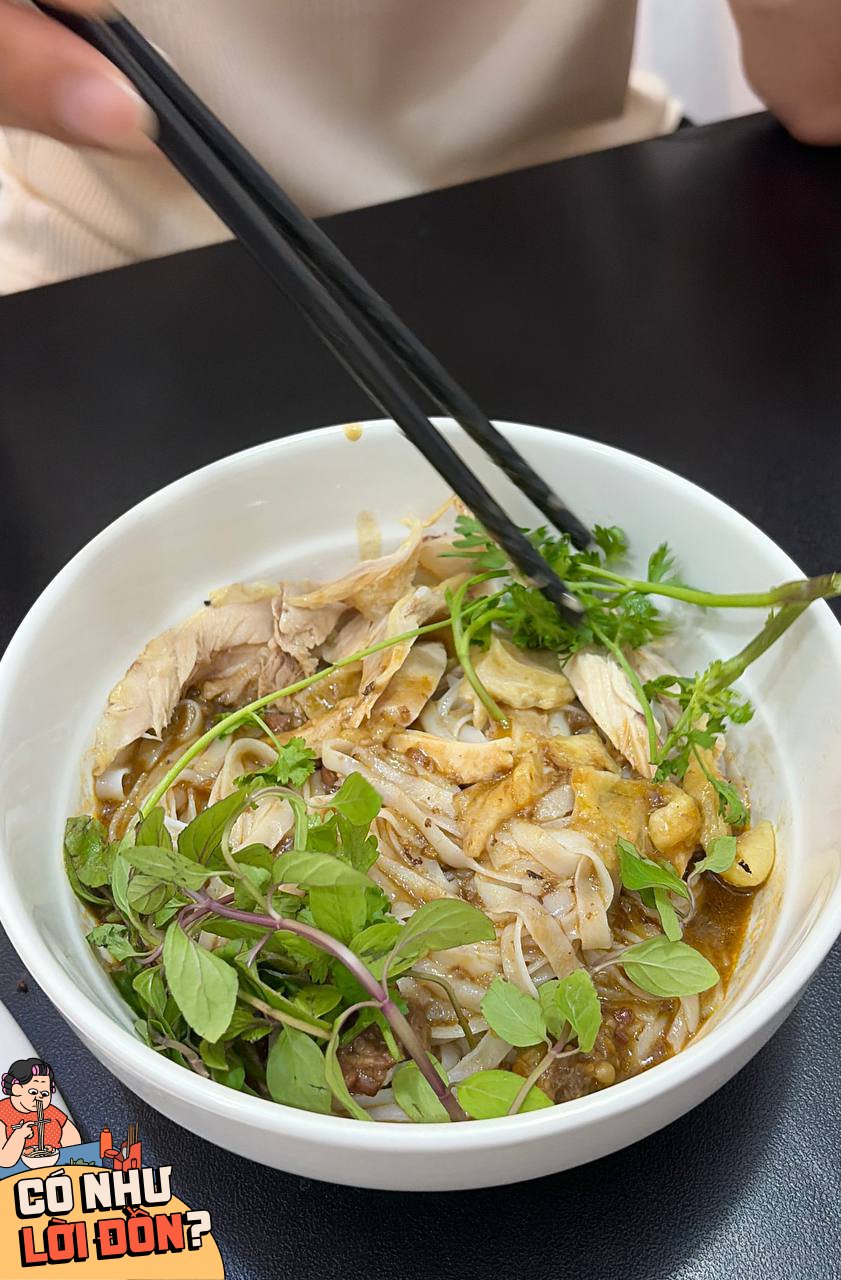 Phở trộn sườn bò sốt vang đầu tiên ở Hà Nội: Hương vị độc đáo chỉ 89 . 000 Đồng - Ảnh 16.