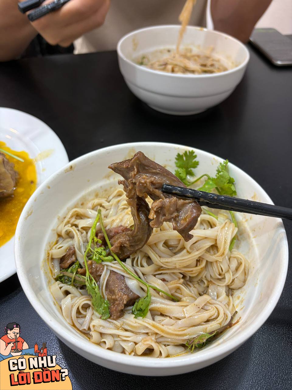 Phở trộn sườn bò sốt vang đầu tiên ở Hà Nội: Hương vị độc đáo chỉ 89 . 000 Đồng - Ảnh 15.