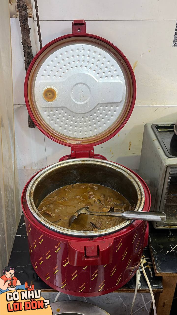 Phở trộn sườn bò sốt vang đầu tiên ở Hà Nội: Hương vị độc đáo chỉ 89 . 000 Đồng - Ảnh 3.