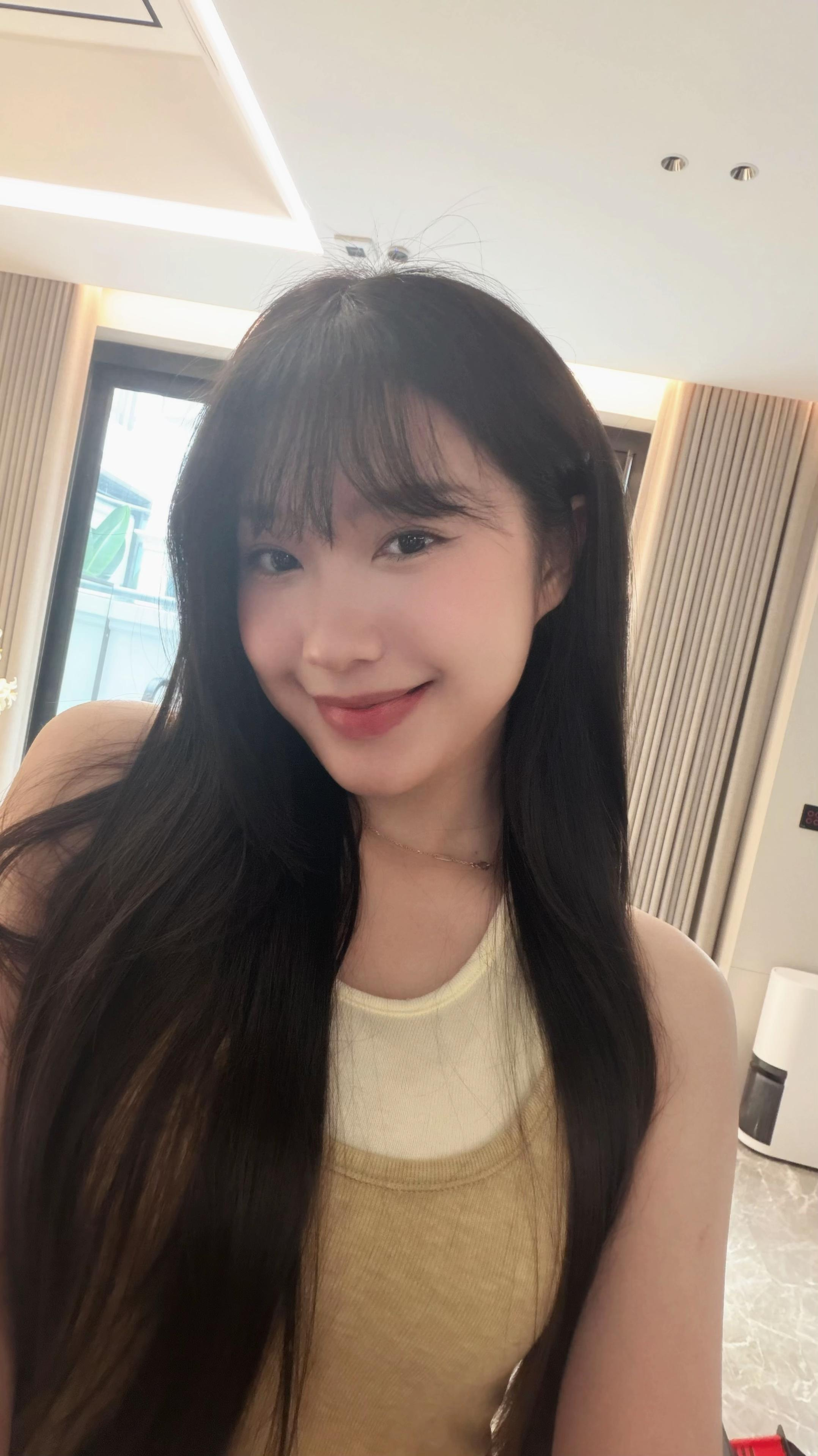 Do&atilde;n Hải My lộ diện thực tế kh&aacute;c xa ảnh mạng: Nhan sắc đời thường bất ngờ - Ảnh 3.