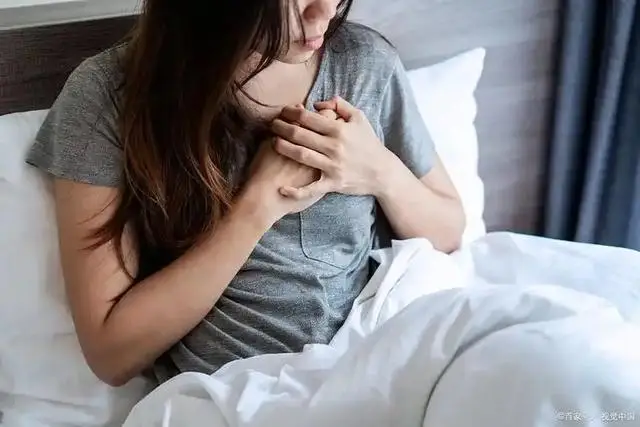 Số ca tử vong đột ngột có ngày càng tăng, các bác sĩ nhấn mạnh: Ngủ đến trưa còn tốt hơn là làm 5 điều này vào buổi sáng - Ảnh 1.