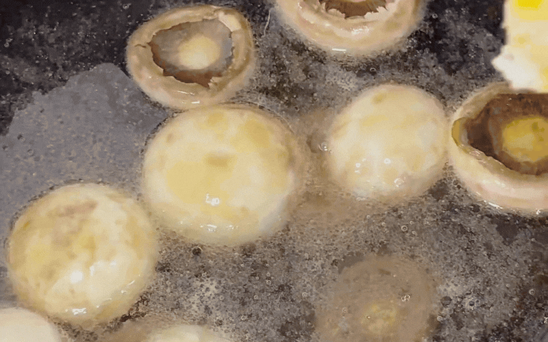 Giải nhiệt m&ugrave;a h&egrave; với b&aacute;t canh b&iacute; đao ng&ocirc; ngọt nấm mỡ 