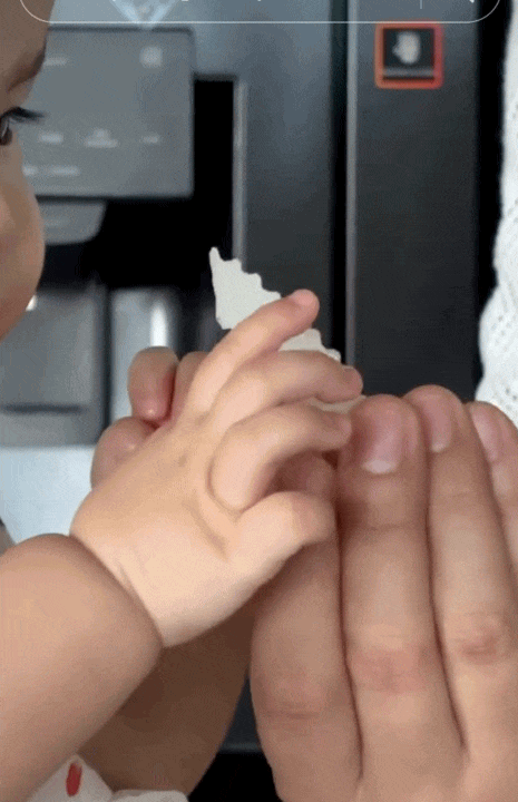 B&eacute; Gạo 8 th&aacute;ng tuổi: Giữ vững phong độ ăn uống, giờ c&ograve;n &ecirc; a gọi ba Huy mẹ V&acirc;n suốt ng&agrave;y- Ảnh 3.