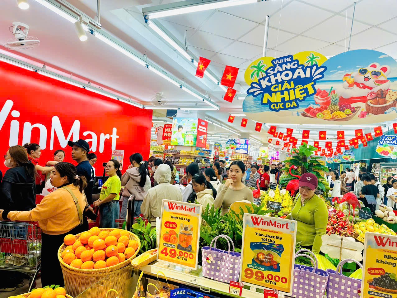 Doanh thu si&ecirc;u thị WinMart tăng 55 % dịp lễ 30 / 4 nhờ chiến lược th&ocirc;ng minh - Ảnh 4.