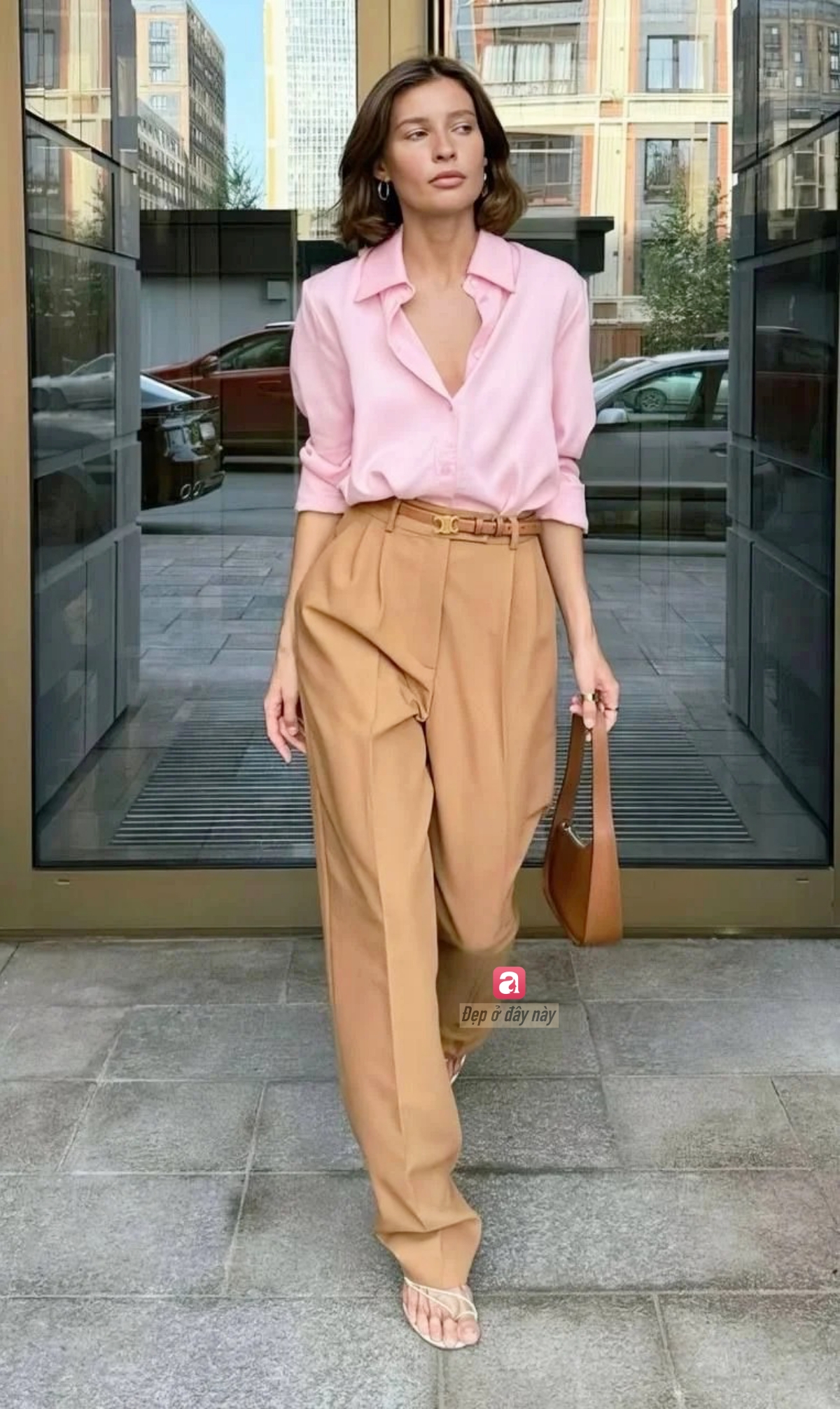 Nh&igrave;n đơn giản nhưng kh&ocirc;ng tầm thường: Đ&acirc;y l&agrave; tinh thần quiet luxury của quần kaki- Ảnh 16.