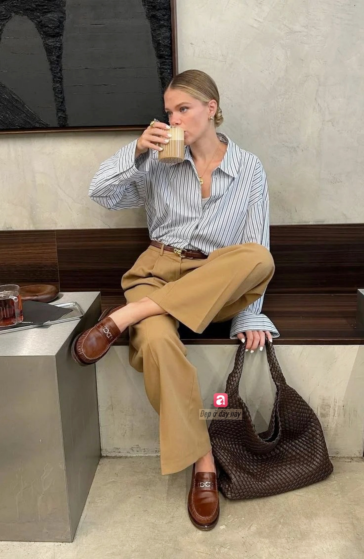 Nh&igrave;n đơn giản nhưng kh&ocirc;ng tầm thường: Đ&acirc;y l&agrave; tinh thần quiet luxury của quần kaki- Ảnh 9.