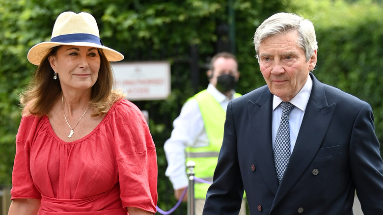 Carole Middleton - B&agrave; mẹ 