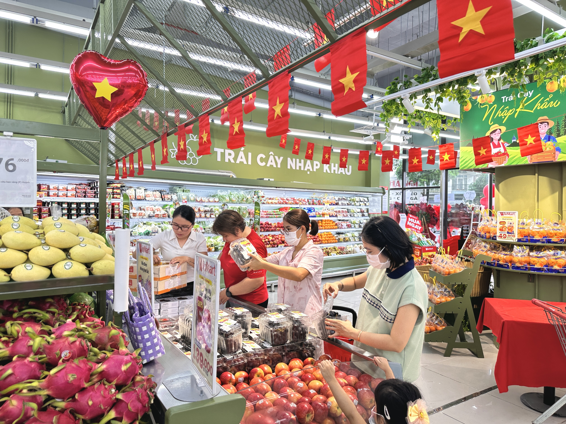 Doanh thu si&ecirc;u thị WinMart tăng 55 % dịp lễ 30 / 4 nhờ chiến lược th&ocirc;ng minh - Ảnh 6.
