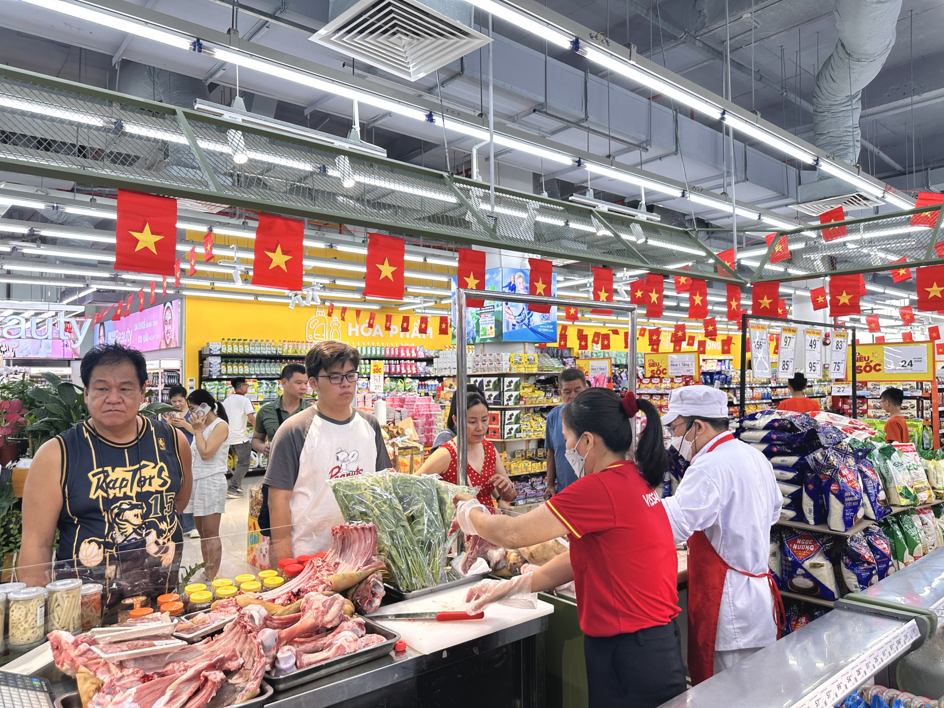 Doanh thu si&ecirc;u thị WinMart tăng 55 % dịp lễ 30 / 4 nhờ chiến lược th&ocirc;ng minh - Ảnh 8.