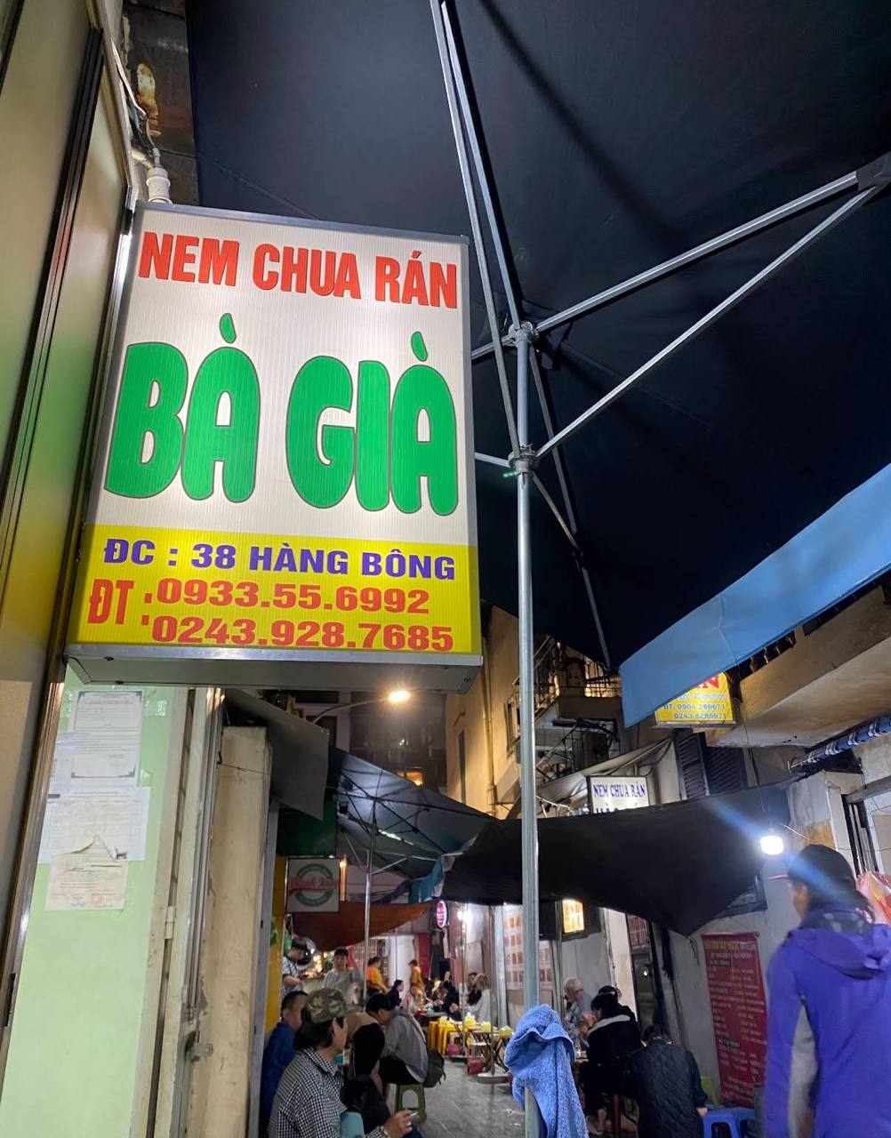 Qu&aacute;n nem chua r&aacute;n B&agrave; Gi&agrave; ng&otilde; Tạm Thương nổi tiếng nhờ Soobin Ho&agrave;ng Sơn - Ảnh 8.