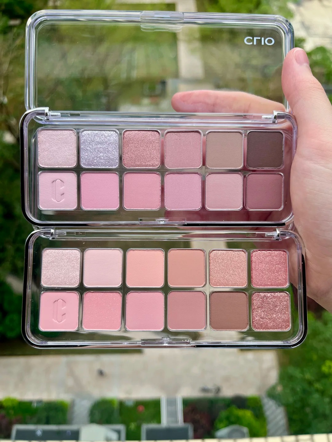 Từ makeup tới v&aacute;y &aacute;o, tạo h&igrave;nh của Jisoo tại Met Gala bị 