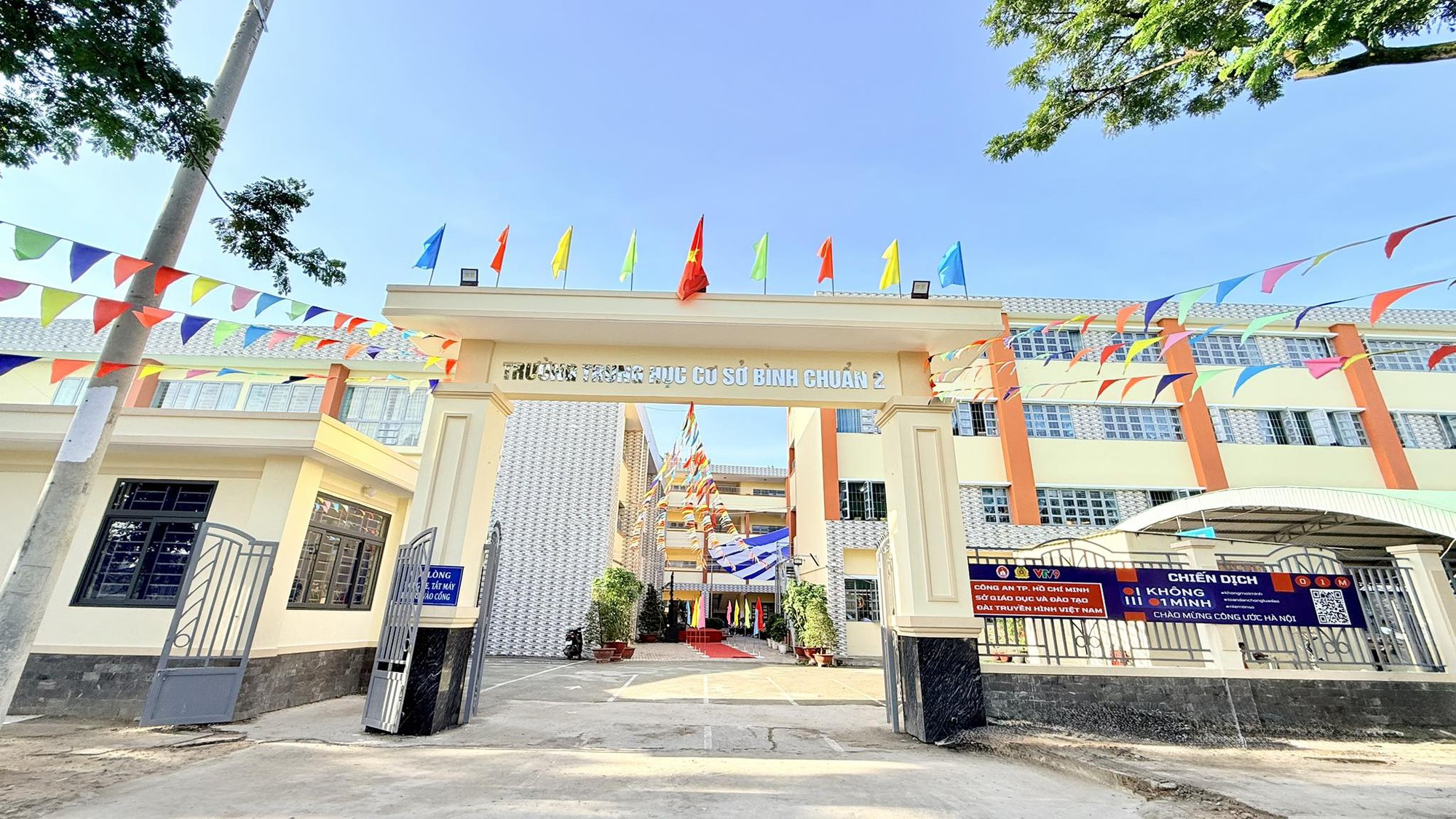 Nữ sinh lớp 8 ở TPHCM bị tố chịu &aacute;p lực t&acirc;m l&yacute; sau khi hỏi gi&aacute;o vi&ecirc;n về điểm số - Ảnh 1.