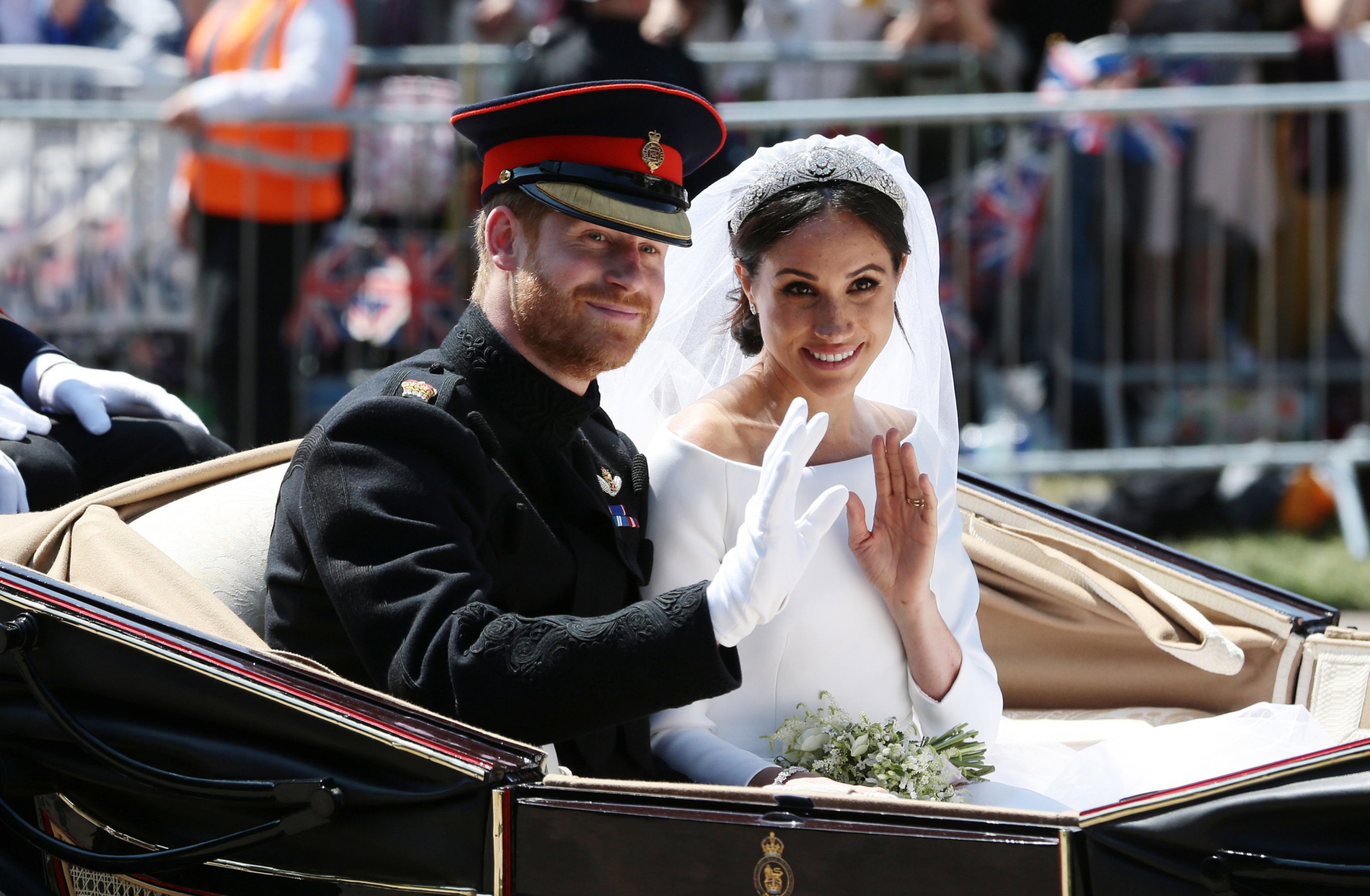 Meghan x&uacute;c động với qu&agrave; kỷ niệm 8 năm ng&agrave;y cưới từ Harry - Ảnh 4.