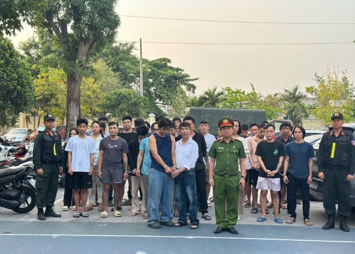 Chuy&ecirc;n &aacute;n ma t&uacute;y 426A v&agrave; nghệ sĩ Long Nhật , Sơn Ngọc Minh bị bắt giữ - Ảnh 2.