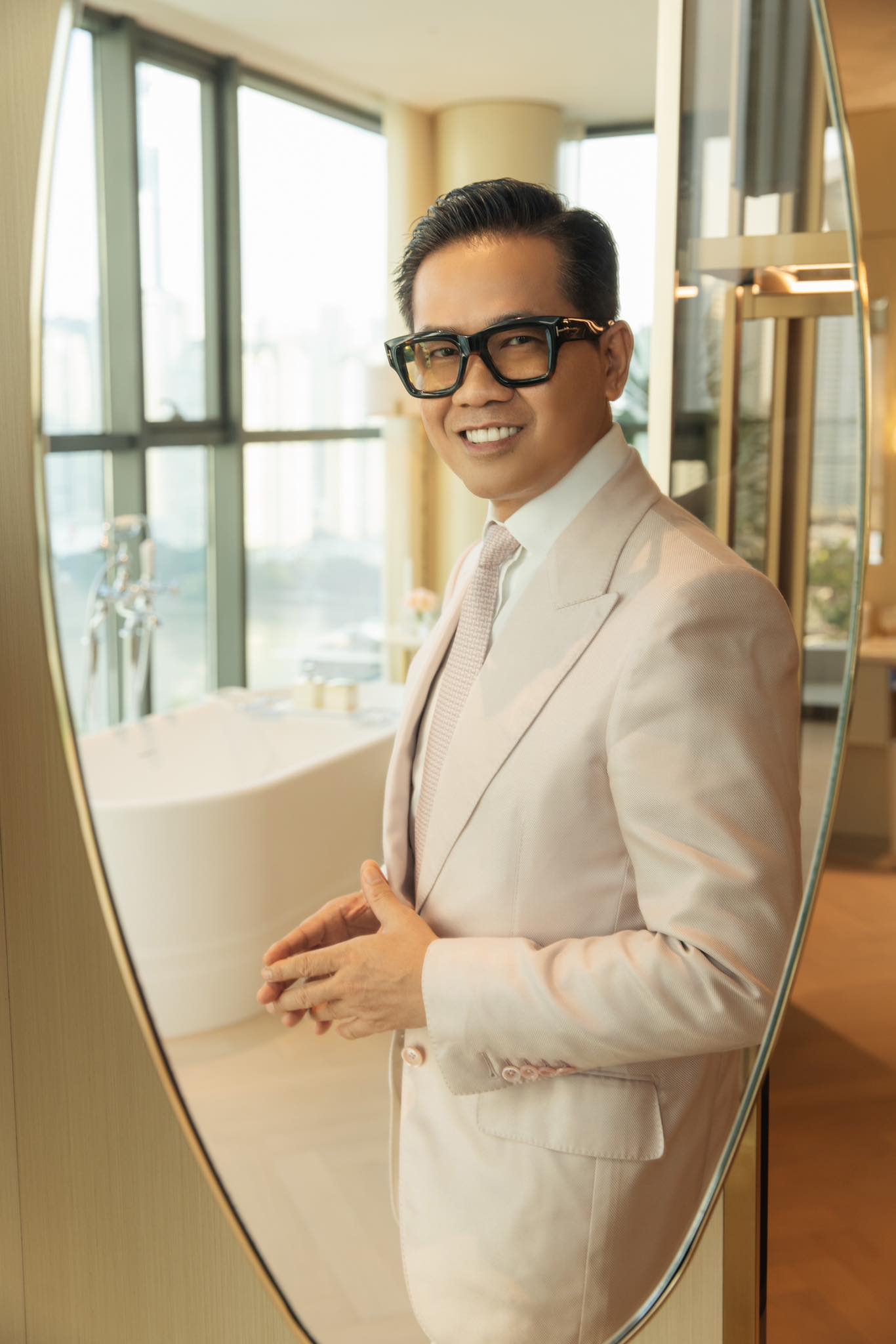 Dinh thự triệu đ&ocirc; của NTK Th&aacute;i C&ocirc;ng v&agrave; bữa tiệc k&iacute;n đầy xa hoa - Ảnh 11.