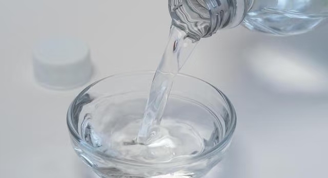 T&ocirc;i thử d&ugrave;ng giấm trắng để trồng c&acirc;y sau khi đọc chia sẻ tr&ecirc;n mạng v&agrave; bất ngờ v&igrave; 7 c&ocirc;ng dụng vừa tiết kiệm vừa hiệu quả - Ảnh 5.