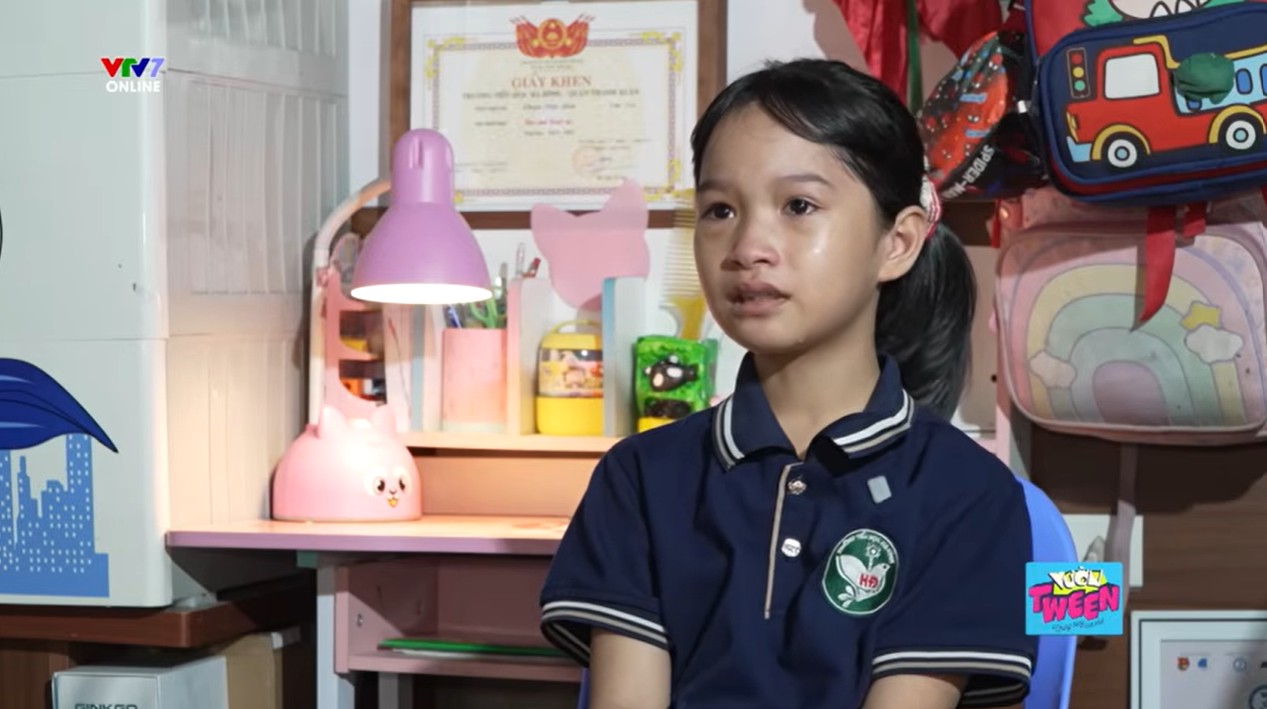 C&ocirc; b&eacute; 9 tuổi kh&ocirc;ng d&aacute;m xin tiền đi tham quan v&igrave; muốn chữa bệnh cho anh trai - Ảnh 2.