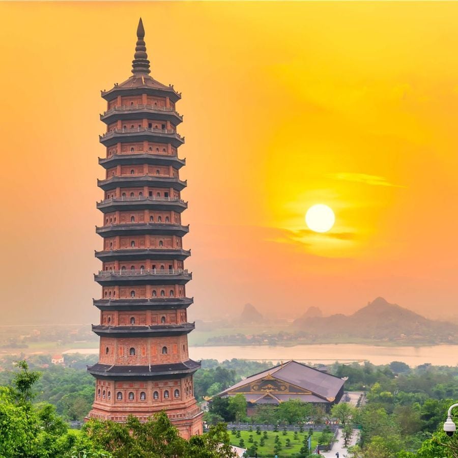 Teaser 28 gi&acirc;y của Sơn T&ugrave;ng M-TP: Kh&aacute;m ph&aacute; B&aacute;i Đ&iacute;nh v&agrave; kỷ lục ấn tượng ch&acirc;u &Aacute; - Ảnh 8.