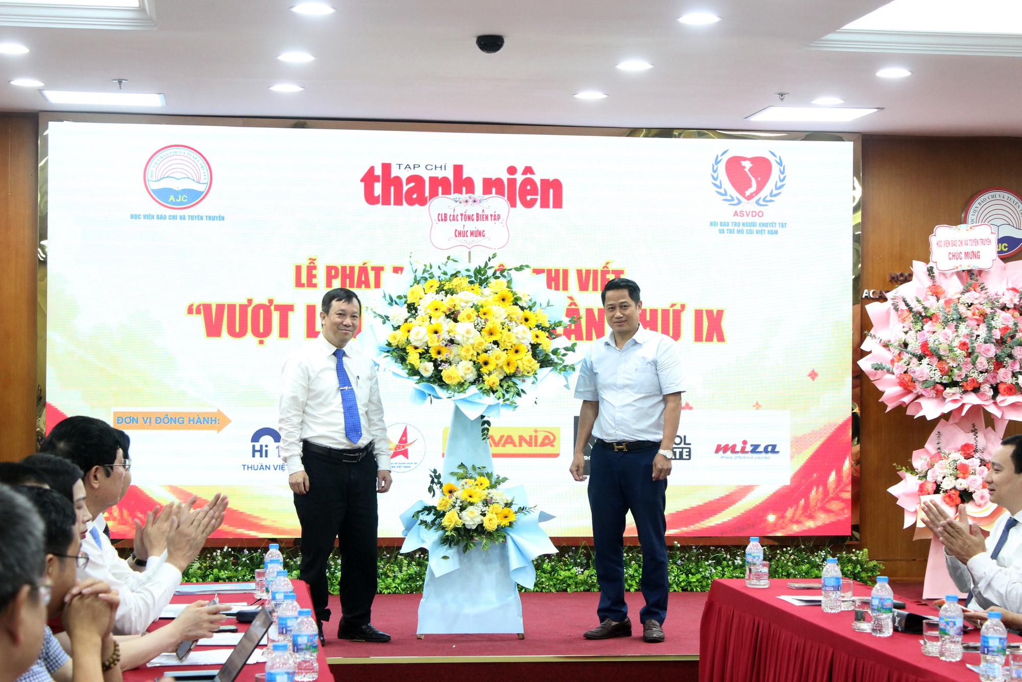 Ph&aacute;t động Cuộc thi viết &ldquo;Vượt l&ecirc;n số phận&rdquo; lần thứ IX- Ảnh 3.