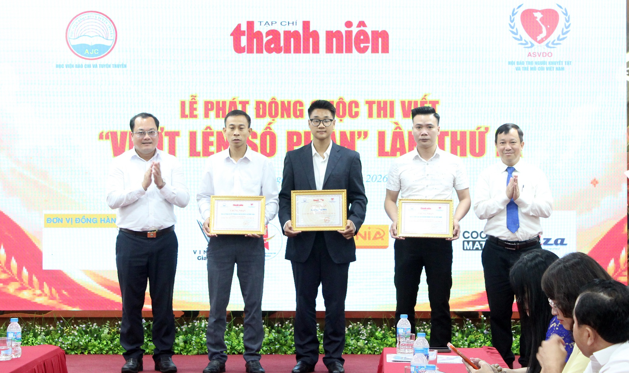 Ph&aacute;t động Cuộc thi viết &ldquo;Vượt l&ecirc;n số phận&rdquo; lần thứ IX- Ảnh 9.