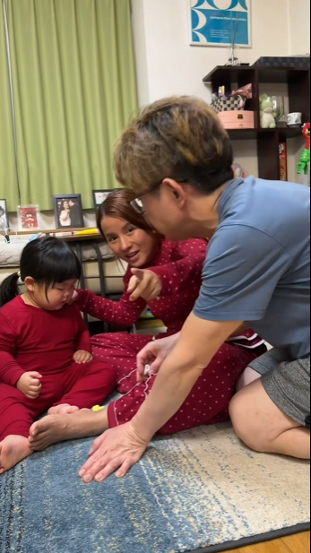 Xử lý dị vật mũi trẻ nhỏ: Cách an toàn và hiệu quả từ Bà Nhân Vlogs - Ảnh 6. Xử lý dị vật mũi trẻ nhỏ: Cách an toàn và hiệu quả từ Bà Nhân Vlogs - Ảnh 6.