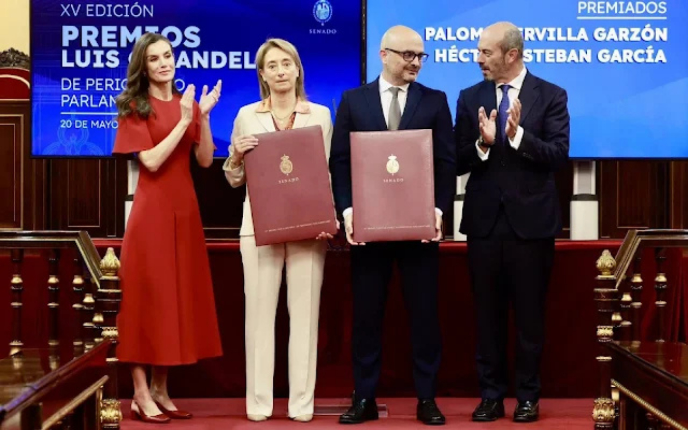 Vương hậu Letizia xuất hiện ấn tượng với v&aacute;y đỏ tại lễ trao giải b&aacute;o ch&iacute; 2026 - Ảnh 3.