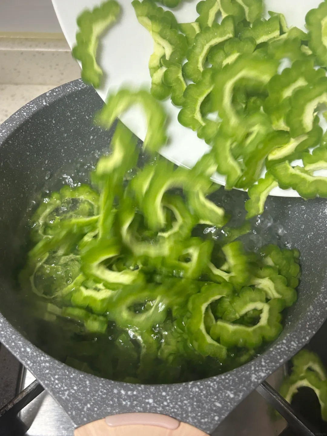3 Món ăn mùa hè giải nhiệt vừa rẻ vừa ngon miệng cho gia đình bạn - Ảnh 1. 3 Món ăn mùa hè giải nhiệt vừa rẻ vừa ngon miệng cho gia đình bạn - Ảnh 1.