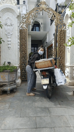 Cô bán xôi và biệt thự 20 tỷ: Chuyện đời thường giữa sự giàu có - Ảnh 1.
