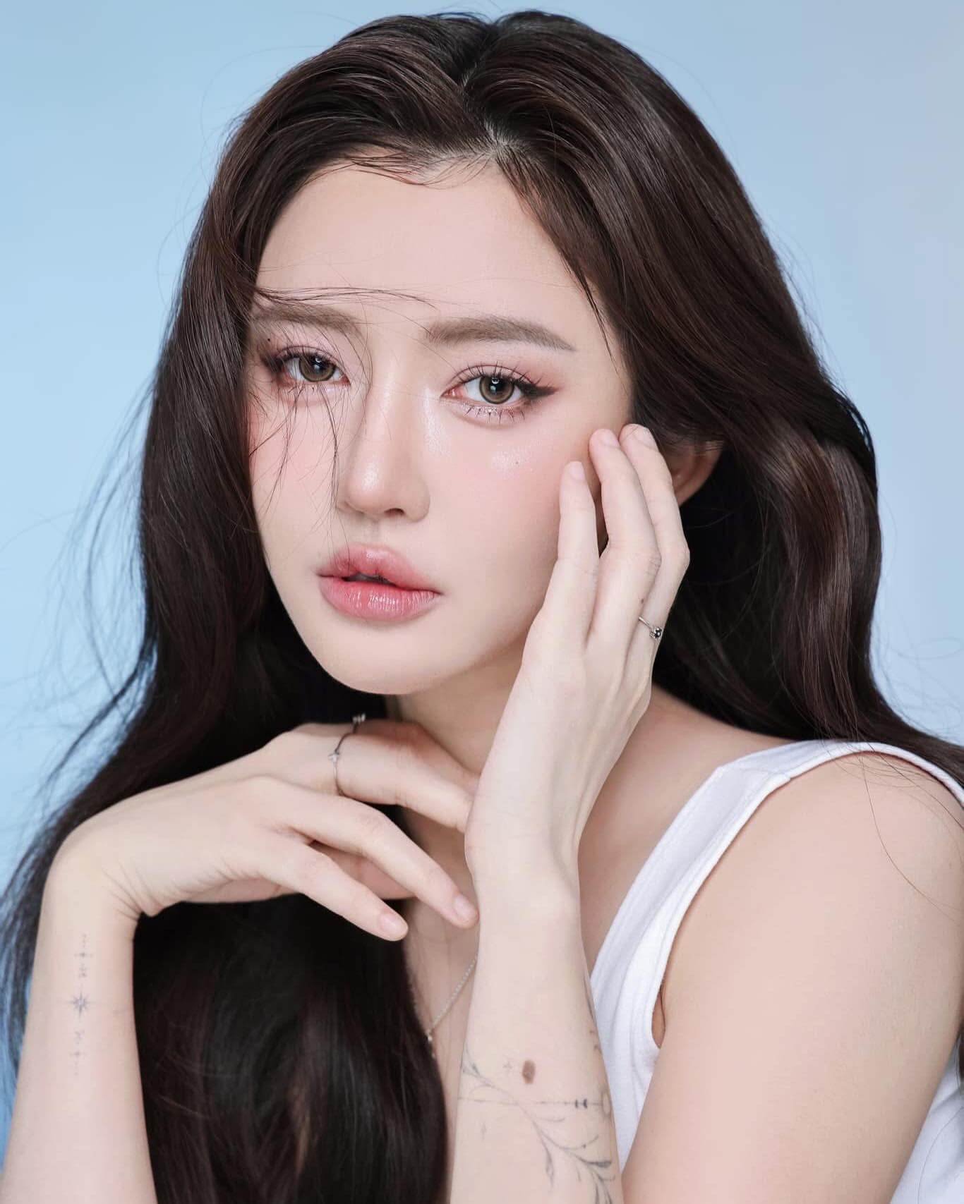 G&aacute;i Trung sang Việt Nam makeup hết 8 triệu, netizen tranh luận gi&aacute; vậy c&oacute; đ&aacute;ng?- Ảnh 7.