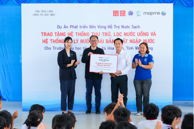 UNIQLO đưa giải pháp nước sạch bền vững vào môi trường học đường - Ảnh 2.