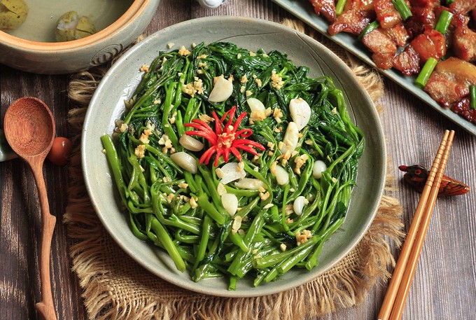 4 Lọai rau nhất định phải ăn trong m&ugrave;a h&egrave;: Dễ nấu, thanh m&aacute;t gi&uacute;p bạn giải nhiệt, bổ tỳ vị - Ảnh 7.