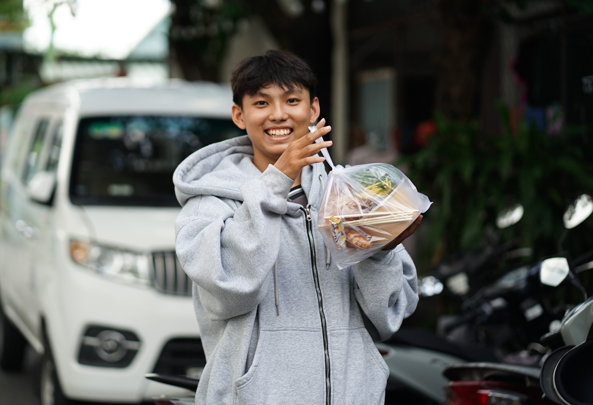 Mẹ mắc bệnh u n&atilde;o v&agrave; h&agrave;nh tr&igrave;nh sống của con trai mắc ADHD giữa TP . HCM - Ảnh 4.