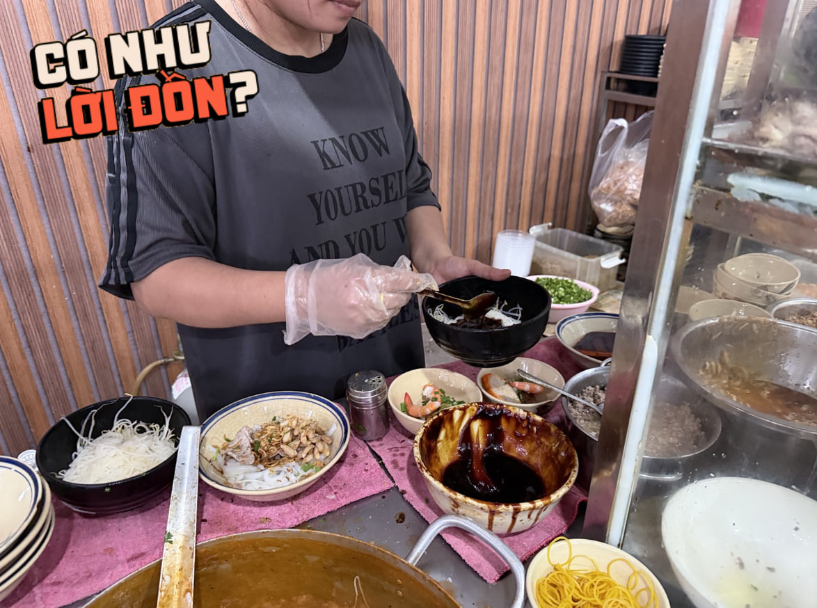 Thử b&aacute;nh canh cua trộn kh&ocirc; tại Ph&uacute; Nhuận với sốt cua đặc biệt hấp dẫn - Ảnh 15.