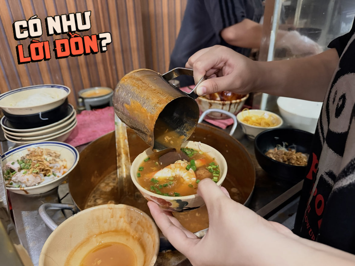 Thử b&aacute;nh canh cua trộn kh&ocirc; tại Ph&uacute; Nhuận với sốt cua đặc biệt hấp dẫn - Ảnh 11.